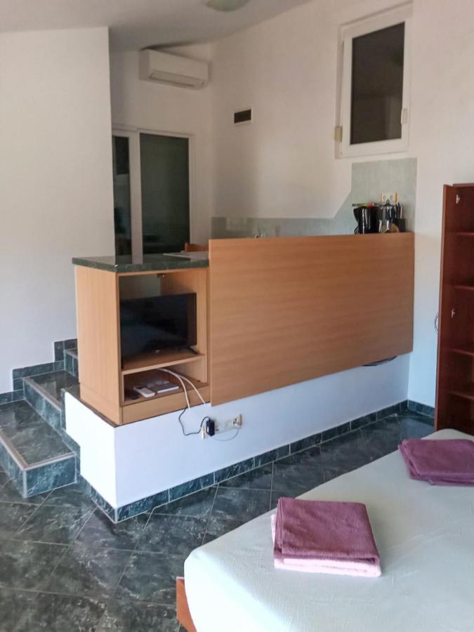 Apartmani Frka Сали Екстериор снимка