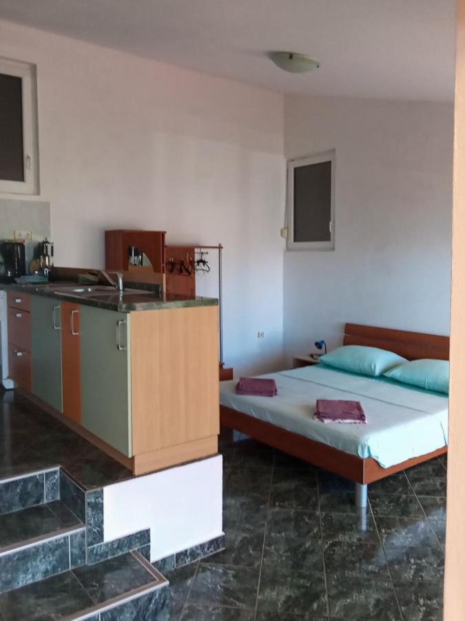 Apartmani Frka Сали Екстериор снимка